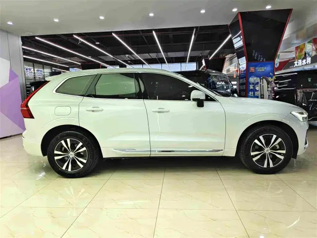 Volvo XC60 — Фото автомобиля 13