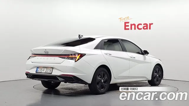 Hyundai Avante CN7 — Фото автомобиля 2