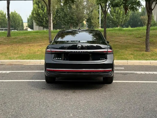 Volkswagen Passat 2025 Pro 380TSI Starlight Dragon Glory Edition — Фото автомобиля 8