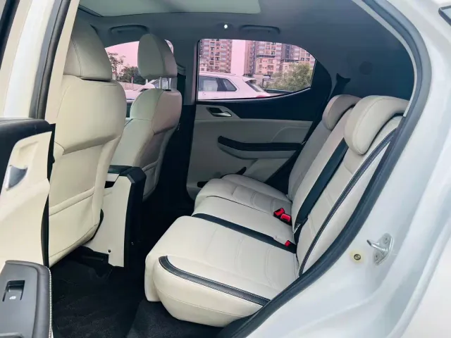 BYD Yuan Pro — Фото автомобиля 5