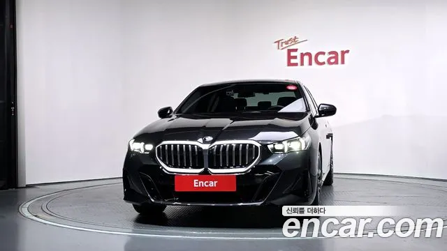 BMW 5 Series G60 — Фото автомобиля 3