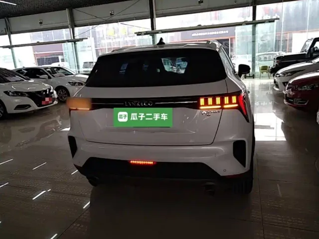 Lynk & Co 06 EM-P — Фото автомобиля 5