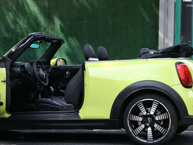 MINI Hatch — Фото автомобиля 10