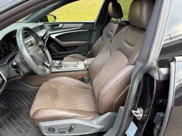 Audi A7L — Фото автомобиля 8