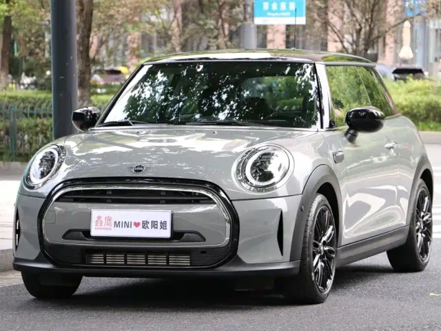 MINI Hatch — Фото автомобиля 9