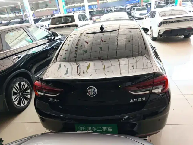 Buick Regal — Фото автомобиля 5