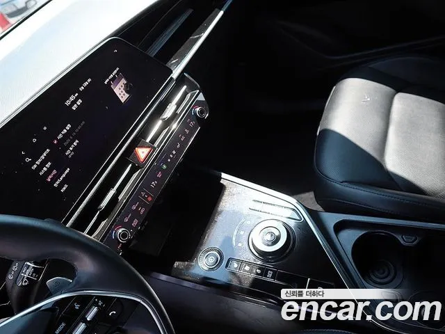 Kia Niro Niro (New) — Фото автомобиля 9