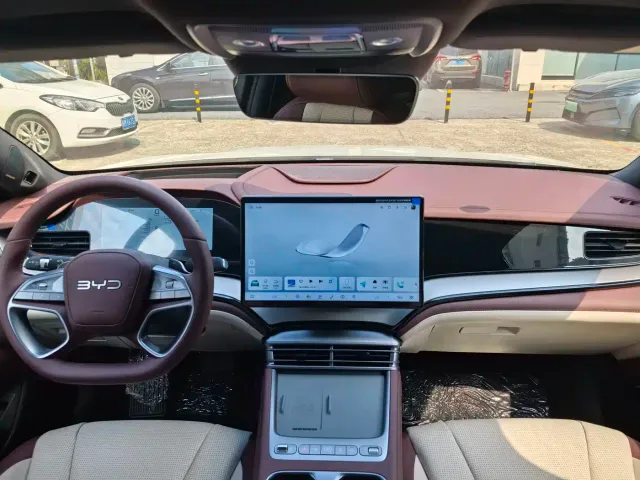 BYD Seal 07 DM-i — Фото автомобиля 9