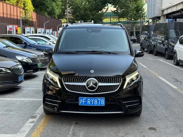 Фотография автомобиля — Mercedes-Benz V-Class