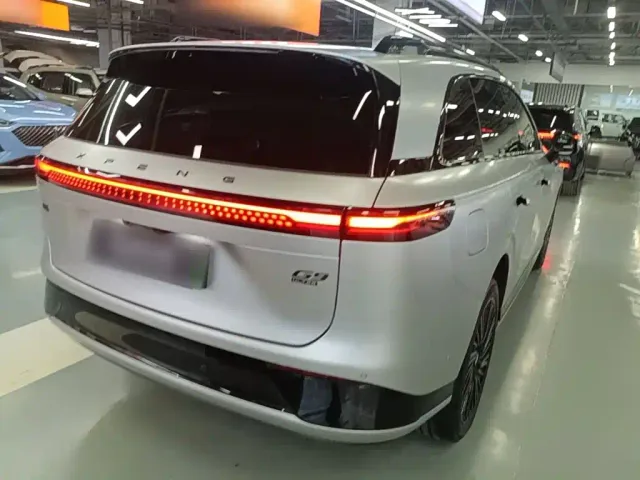 Xpeng G9 — Фото автомобиля 6