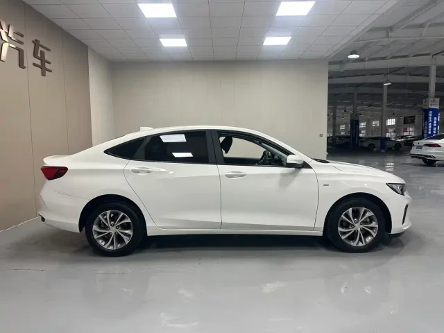 Buick Verano — Фото автомобиля 8