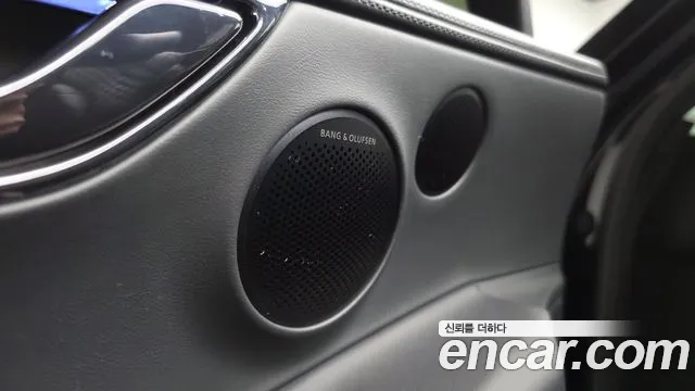 Genesis GV80 — Фото автомобиля 19