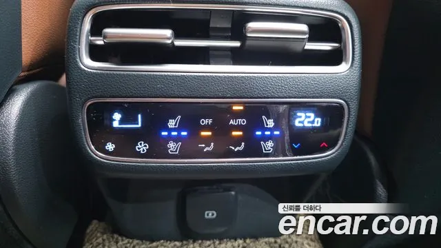 Genesis GV70 — Фото автомобиля 17