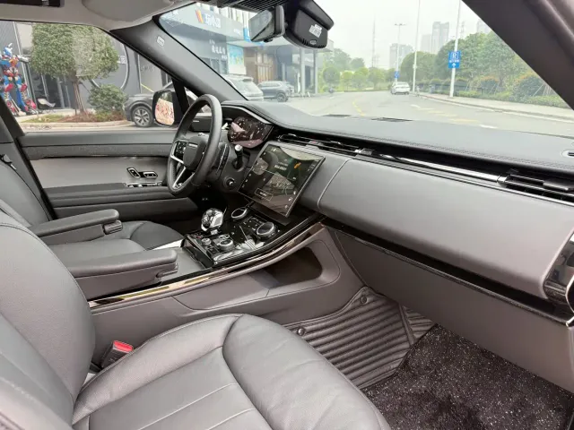 Land Rover Range Rover Sport — Фото автомобиля 13
