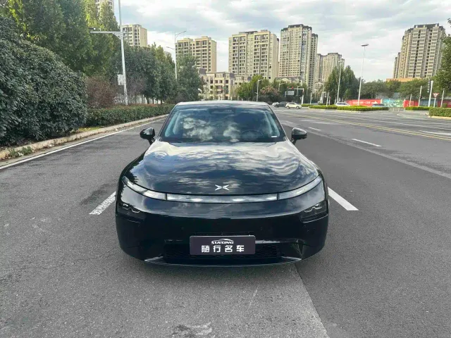 Xpeng P7 — Фото автомобиля 2