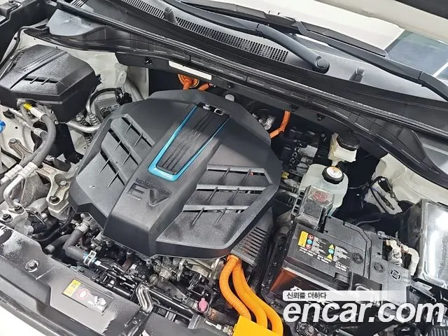 Kia Niro — Фото автомобиля 5