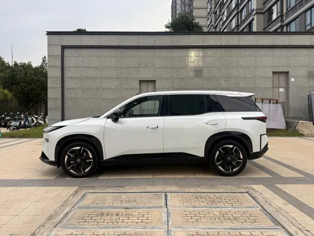 Toyota BoZhi 3X — Фото автомобиля 17