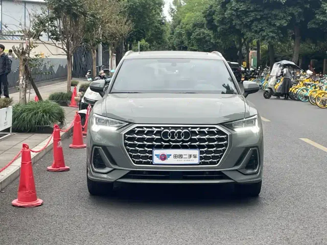 Audi Q3 — Фото автомобиля 2
