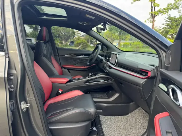 Geely Binyue — Фото автомобиля 12