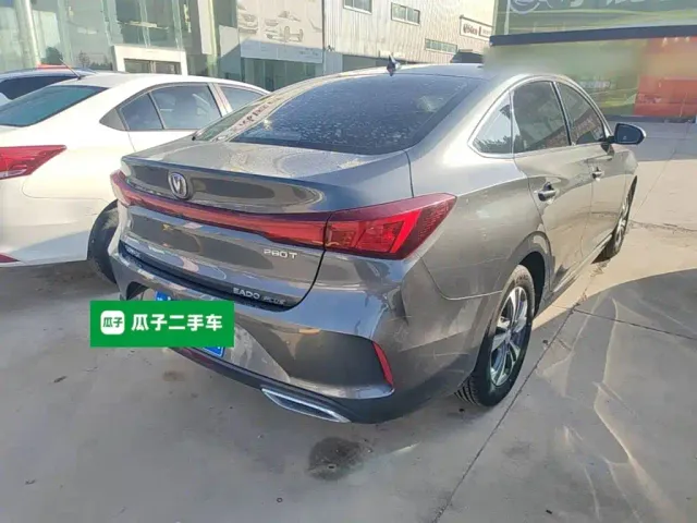 Changan Eado — Фото автомобиля 6