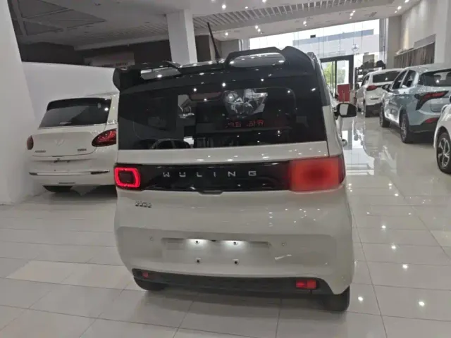 Wuling Hongguang Mini EV — Фото автомобиля 5