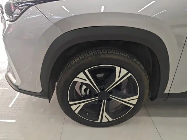 Geely Boyue — Фото автомобиля 22