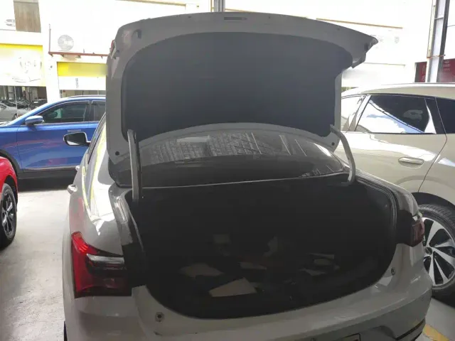BYD Qin — Фото автомобиля 18