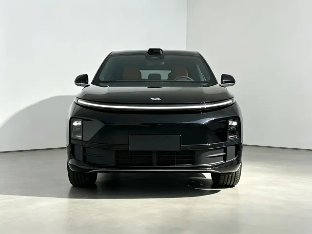 Li Auto L6 — Фото автомобиля 2