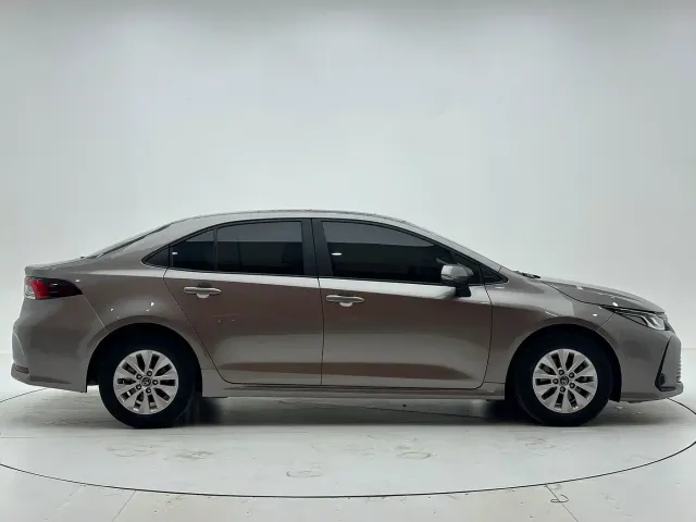 Toyota Corolla — Фото автомобиля 7