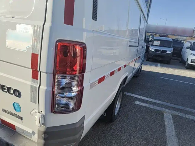 Iveco Daily — Фото автомобиля 7