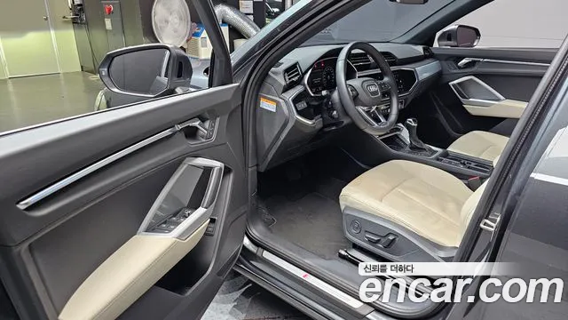 Audi Q3 35 TDI quattro Premium — Фото автомобиля 9