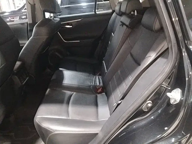 Toyota RAV4 — Фото автомобиля 16