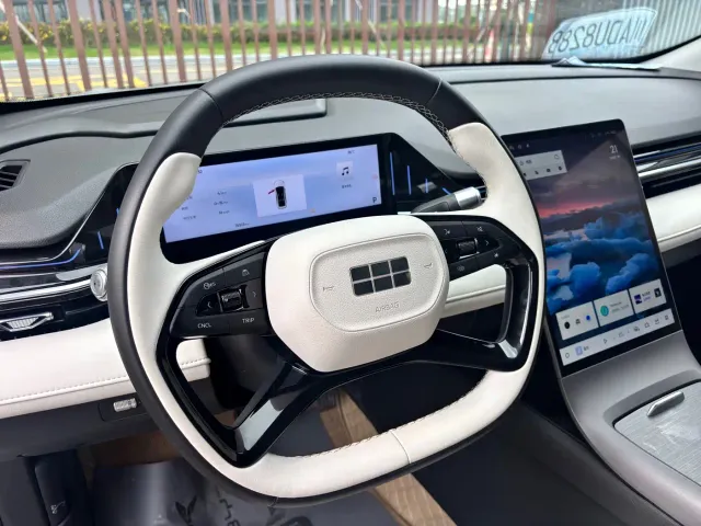 Geely Galaxy L6 — Фото автомобиля 9