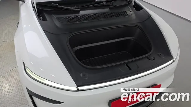 Tesla Model Y — Фото автомобиля 2