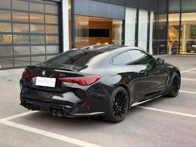 BMW M4 — Фото автомобиля 6