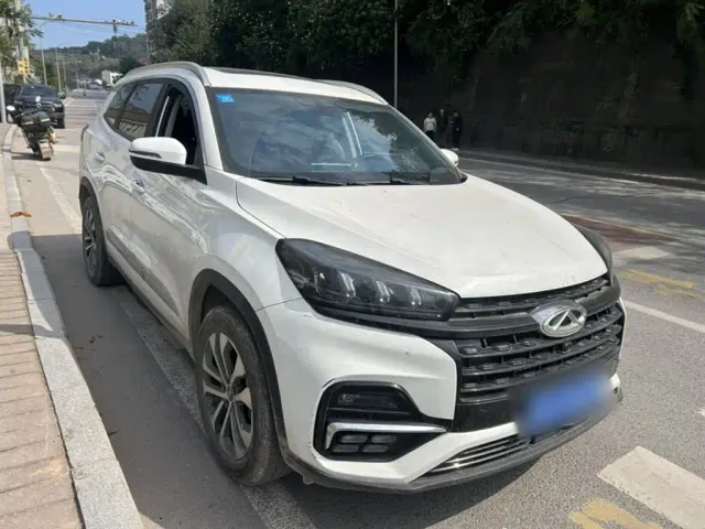 Chery Tiggo 8 — Фото автомобиля 4