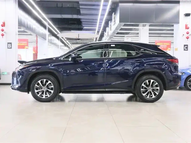 Lexus RX — Фото автомобиля 3