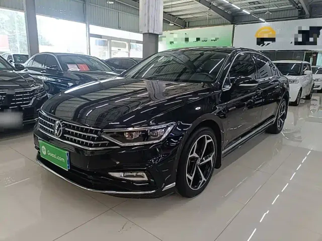 Фотография автомобиля — Volkswagen Magotan