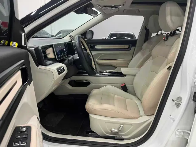 Geely ICON — Фото автомобиля 2