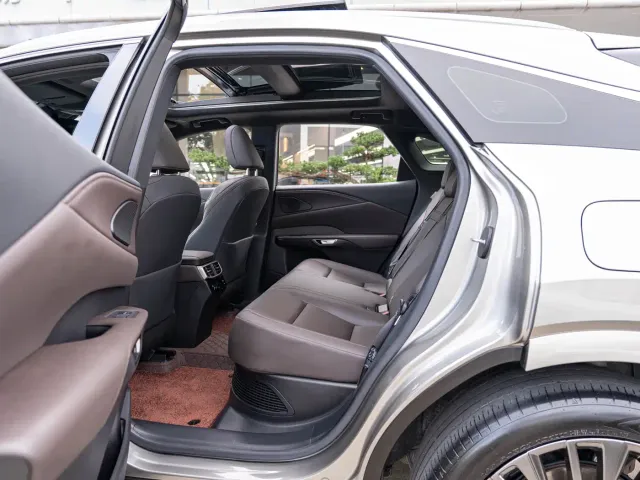 Lexus RX — Фото автомобиля 10