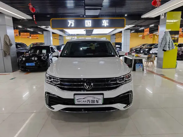 Volkswagen Tiguan L PHEV — Фото автомобиля 2