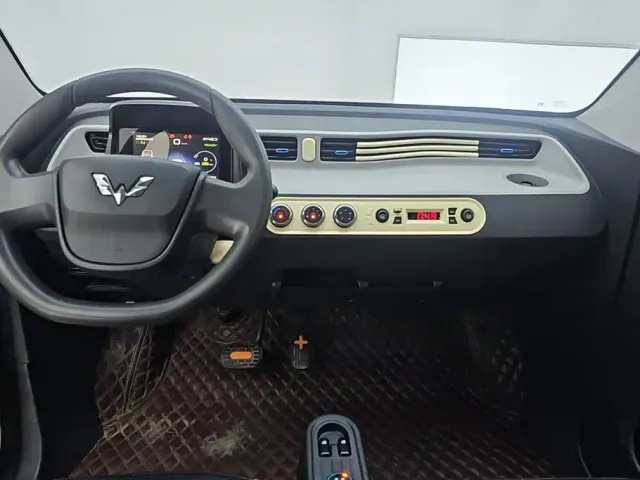Wuling Hongguang Mini EV — Фото автомобиля 12