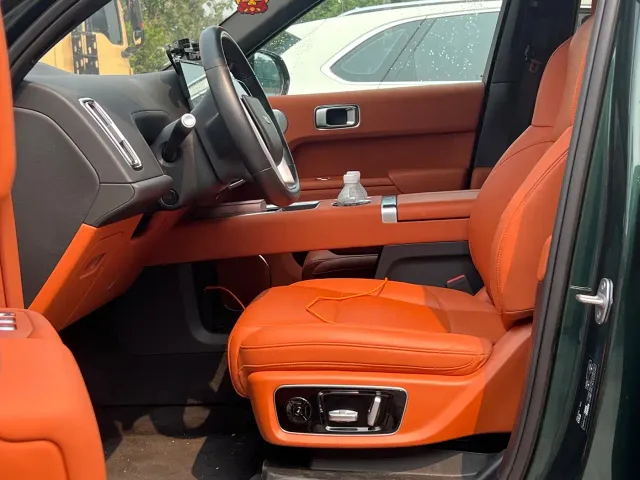 Li Auto L9 — Фото автомобиля 8