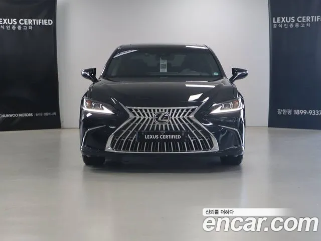 Lexus ES Generation 7 — Фото автомобиля 3