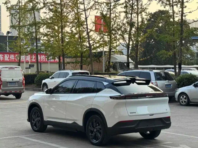 Dongfeng Fengshen L7 — Фото автомобиля 6