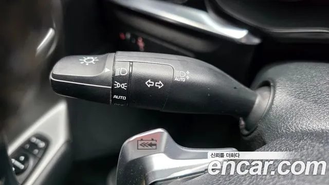 Kia Niro — Фото автомобиля 30