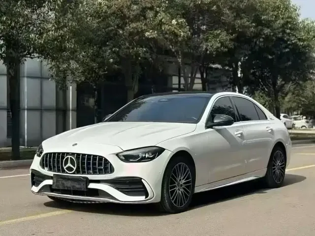 Mercedes-Benz C-Class — Фото автомобиля 3
