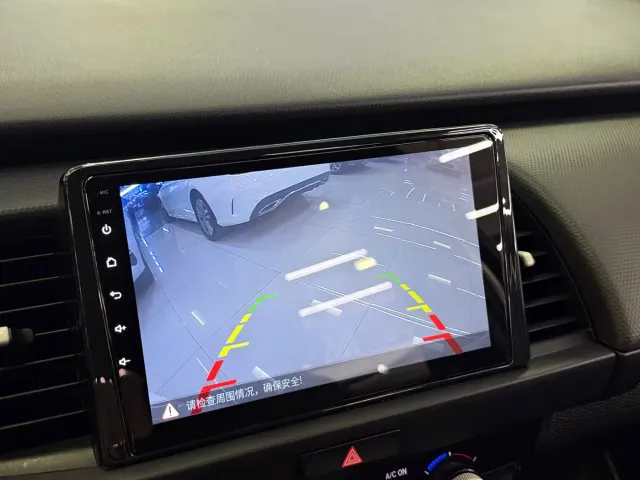 Honda Fit — Фото автомобиля 13