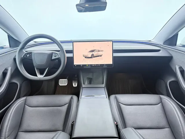 Tesla Model 3 — Фото автомобиля 6