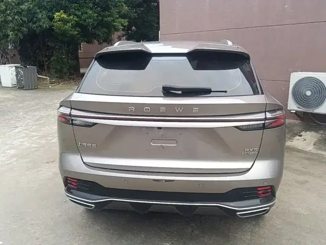Roewe RX5 — Фото автомобиля 5
